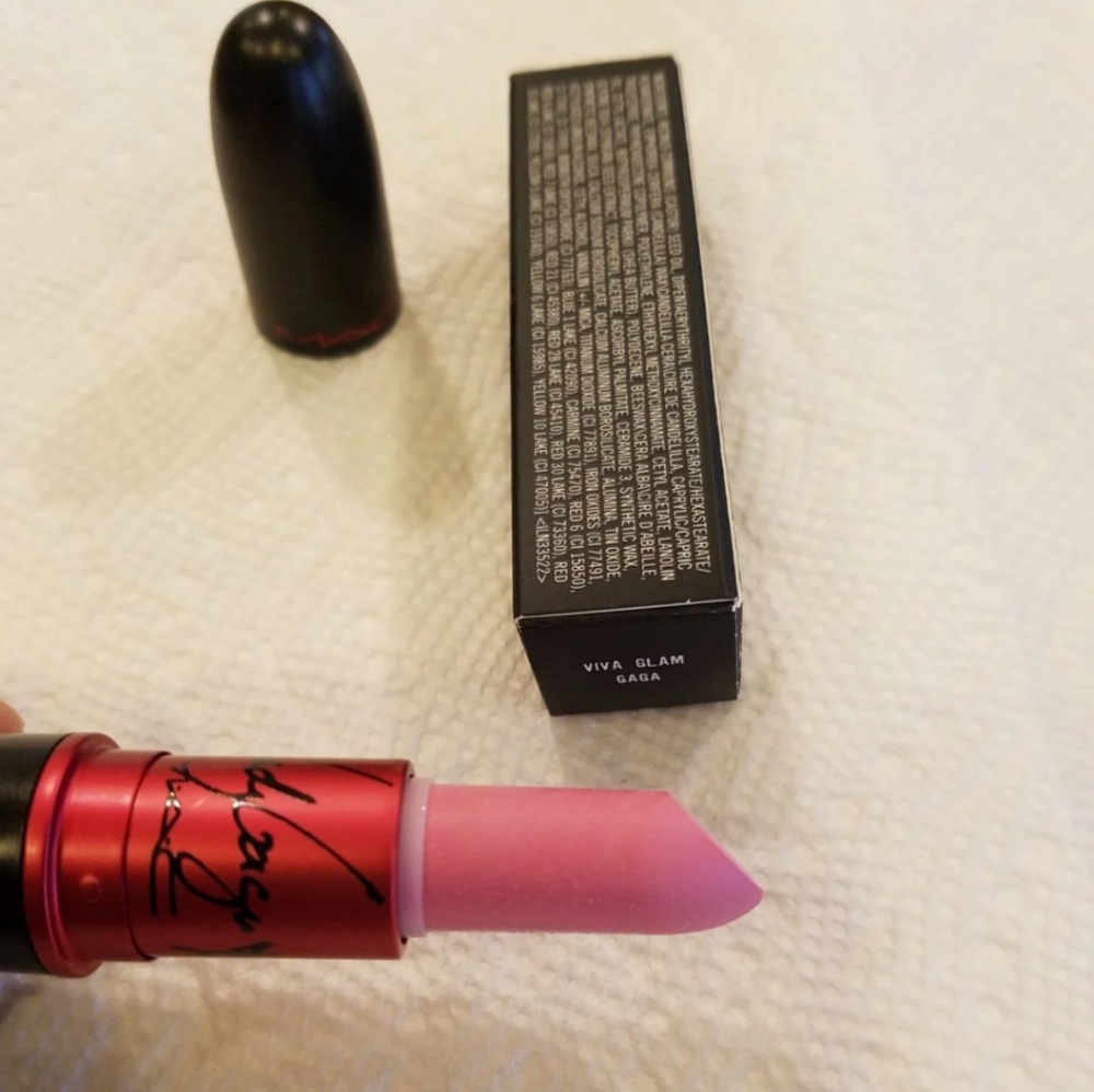 Mac Viva Glam Gaga Lipstick - Picture 5 of 5